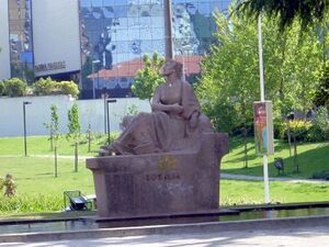 Monumento a rosalia porto.jpg